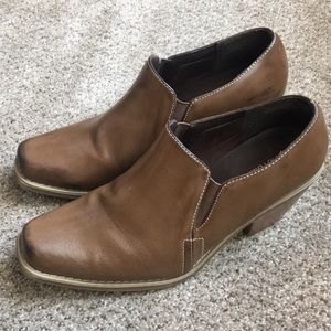 Vegan leather mules